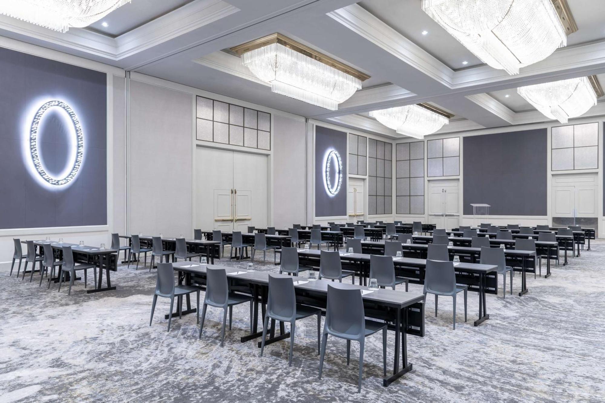 Hilton Alexandria Mark Center Экстерьер фото