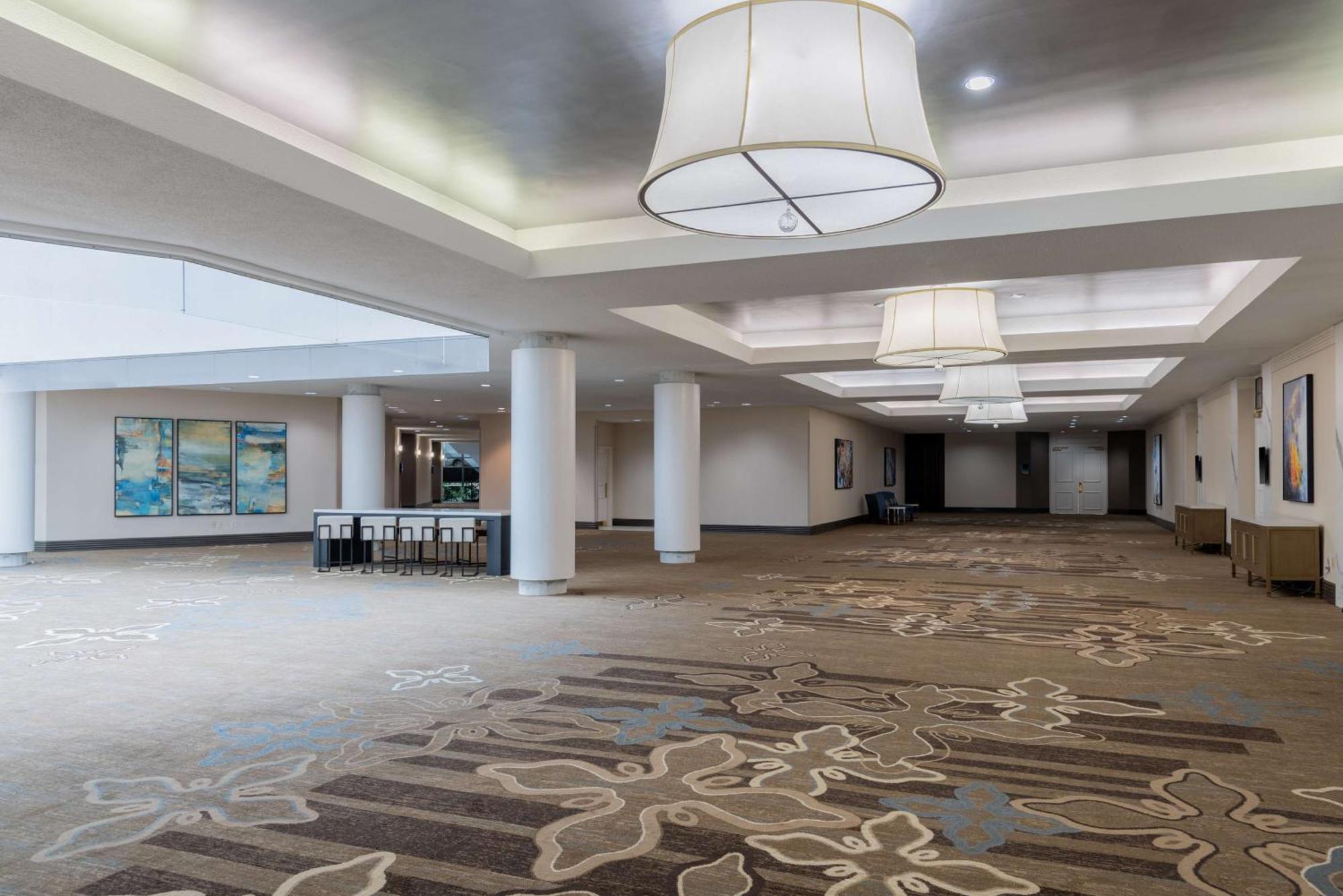 Hilton Alexandria Mark Center Экстерьер фото