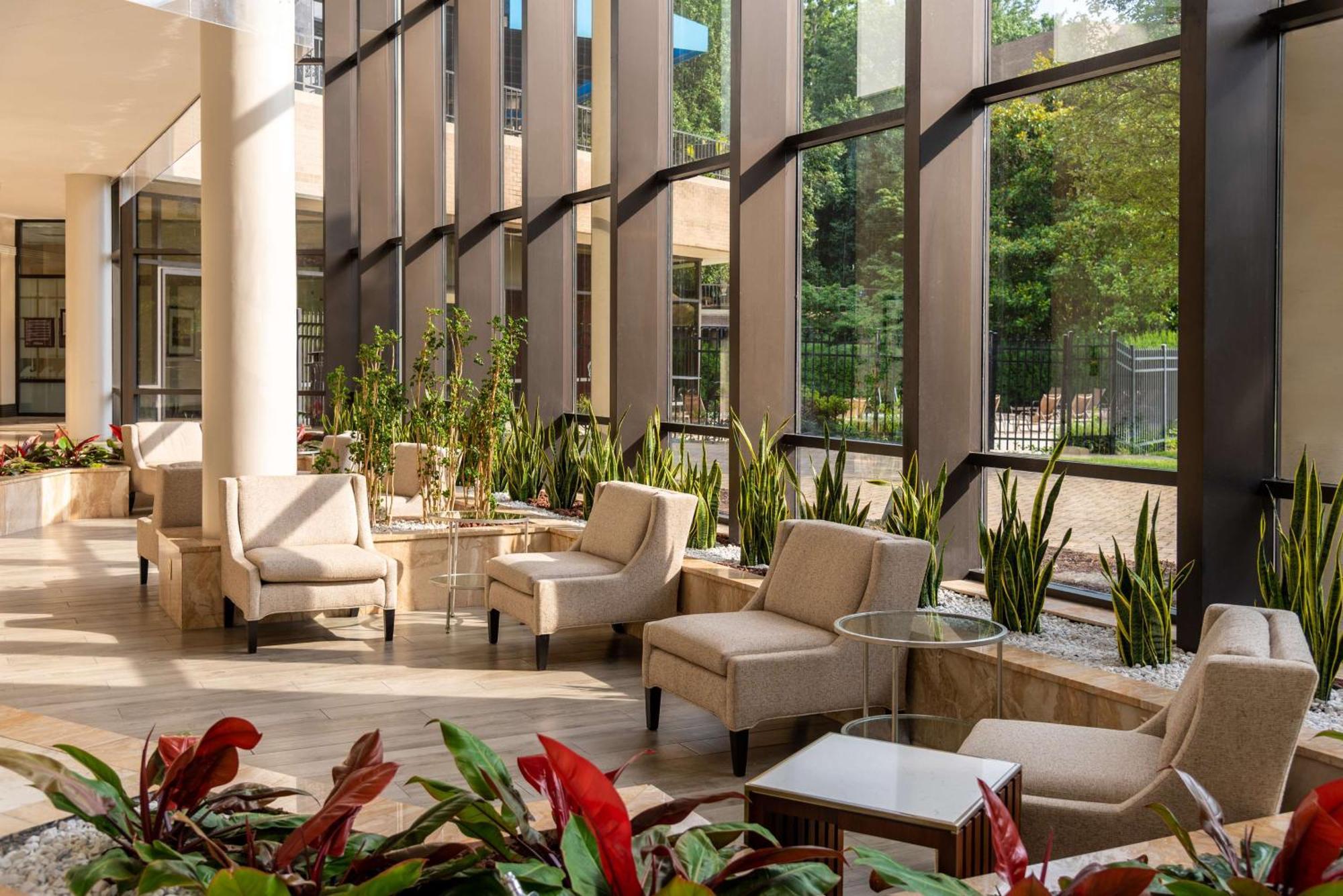 Hilton Alexandria Mark Center Экстерьер фото
