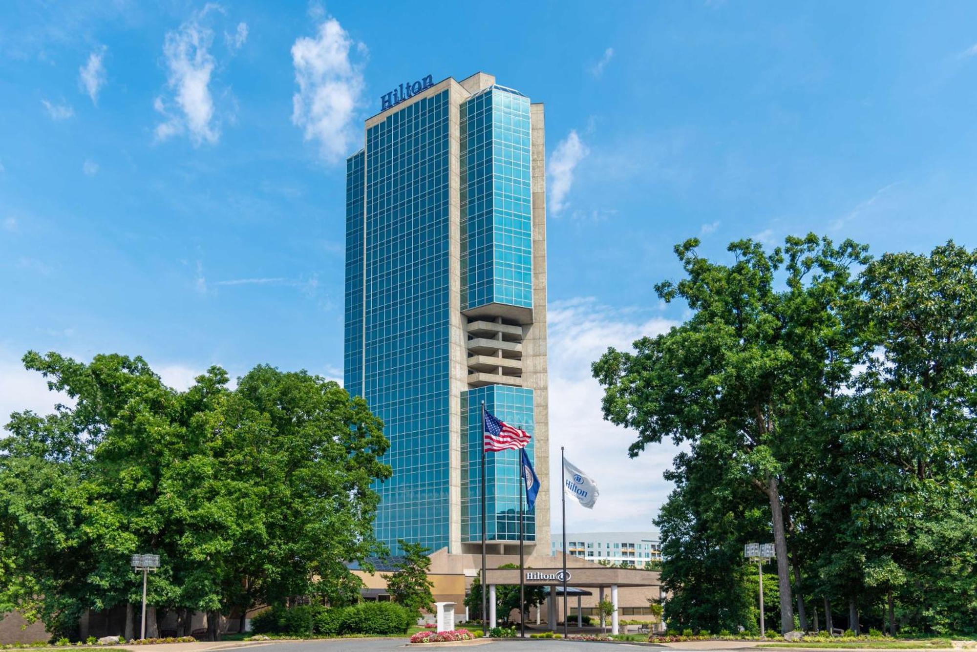 Hilton Alexandria Mark Center Экстерьер фото